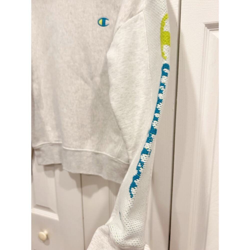 Champion Reverse Weave Crewneck Sweatshirt Gray Size Small - Picture 4 of 7